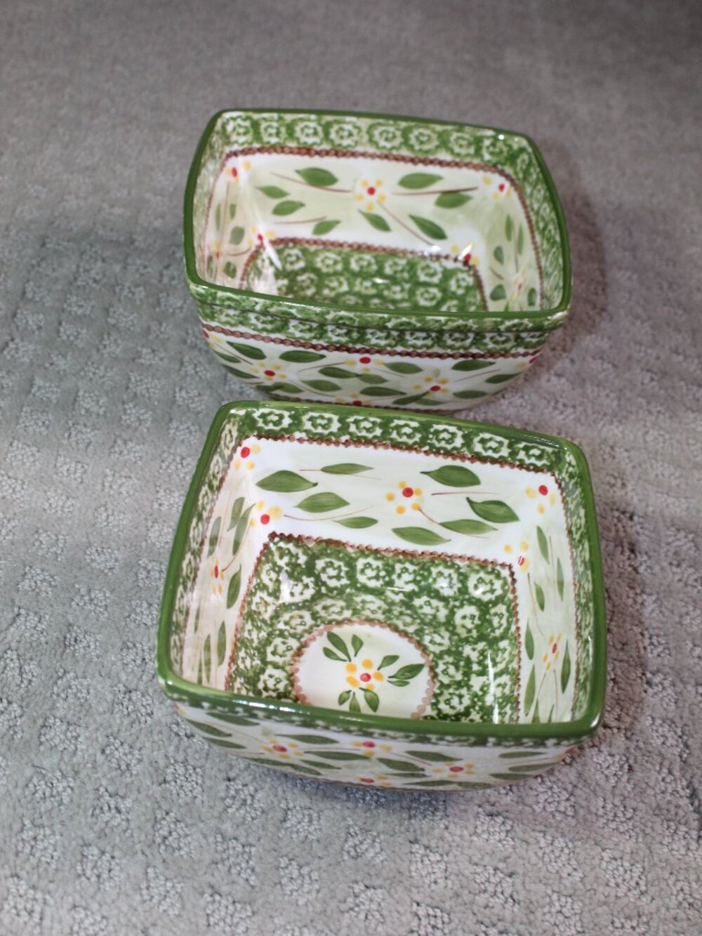 Set of 3 Temp-tations Ovenware Green Old World 2 Square Oven Dishes & 1 Trivet